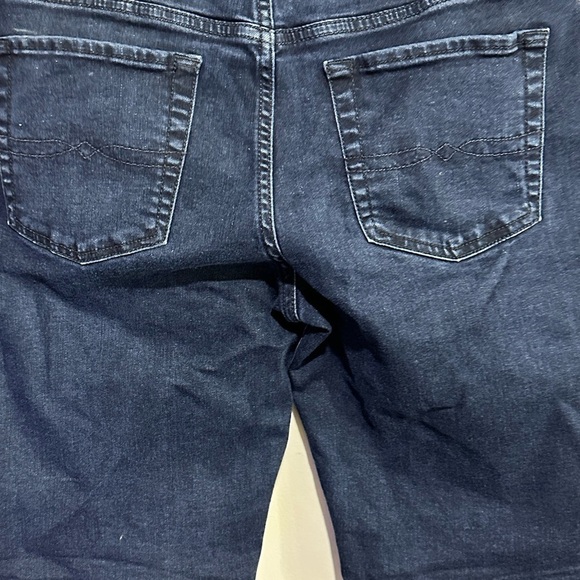 Lucky Brand Bermuda Shorts - Picture 3 of 8